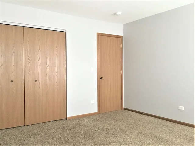 2415 Sisters Ct — Photo 7