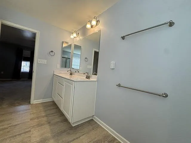 136 Alliance Ct — Photo 23