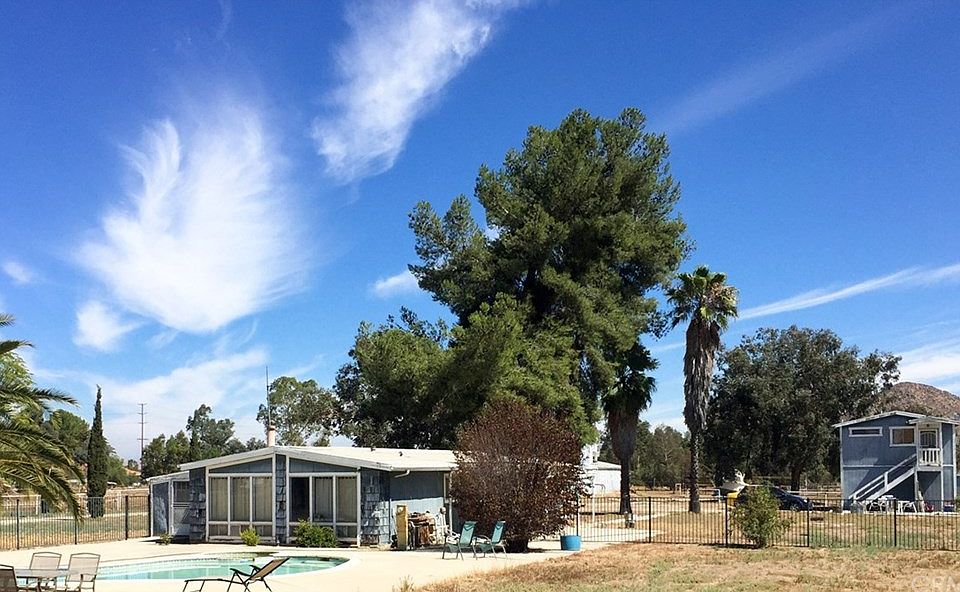 1st image of 29104 Loretta Ave