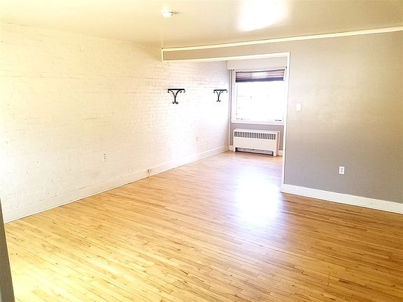 3rd image of 1976 42nd St APT D