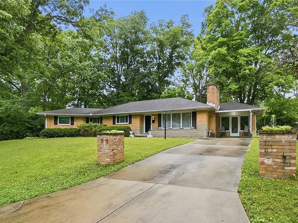 1st image of 92 Winnet Dr
