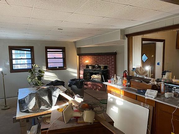 4th image of 4545 Hendrix Dr