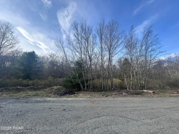 Fox Rd, Dingmans Ferry, PA 18328