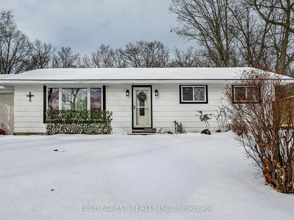 9716 Lakeshore Rd, Lambton Shores, ON N0M 1T0
