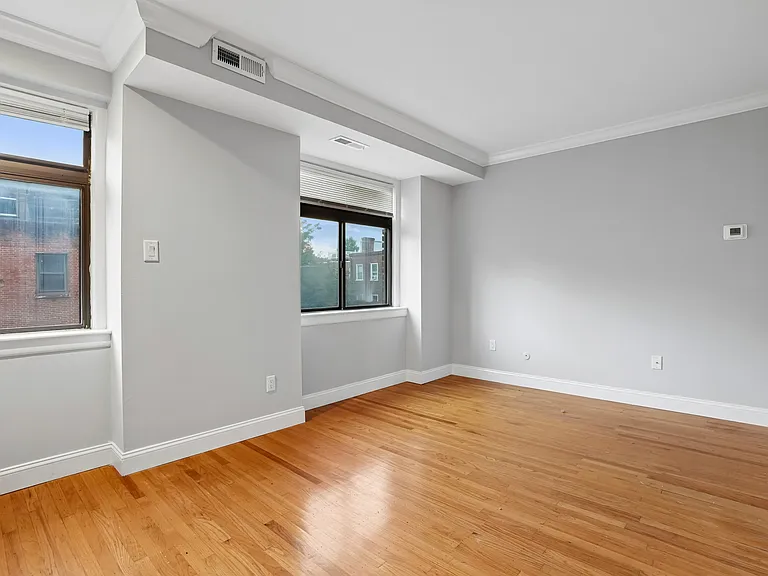 319 S 10th St #333A — Photo 7