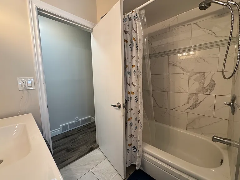 2 Oswald Ave — Photo 14