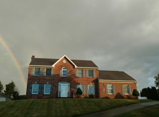315 Spyglass Hill Rd, Bath, PA 18014