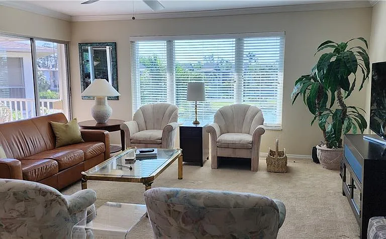 91 Georgetown Blvd #91 — Photo 5