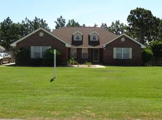 2004 Iris Ln, Navarre, FL 32566
