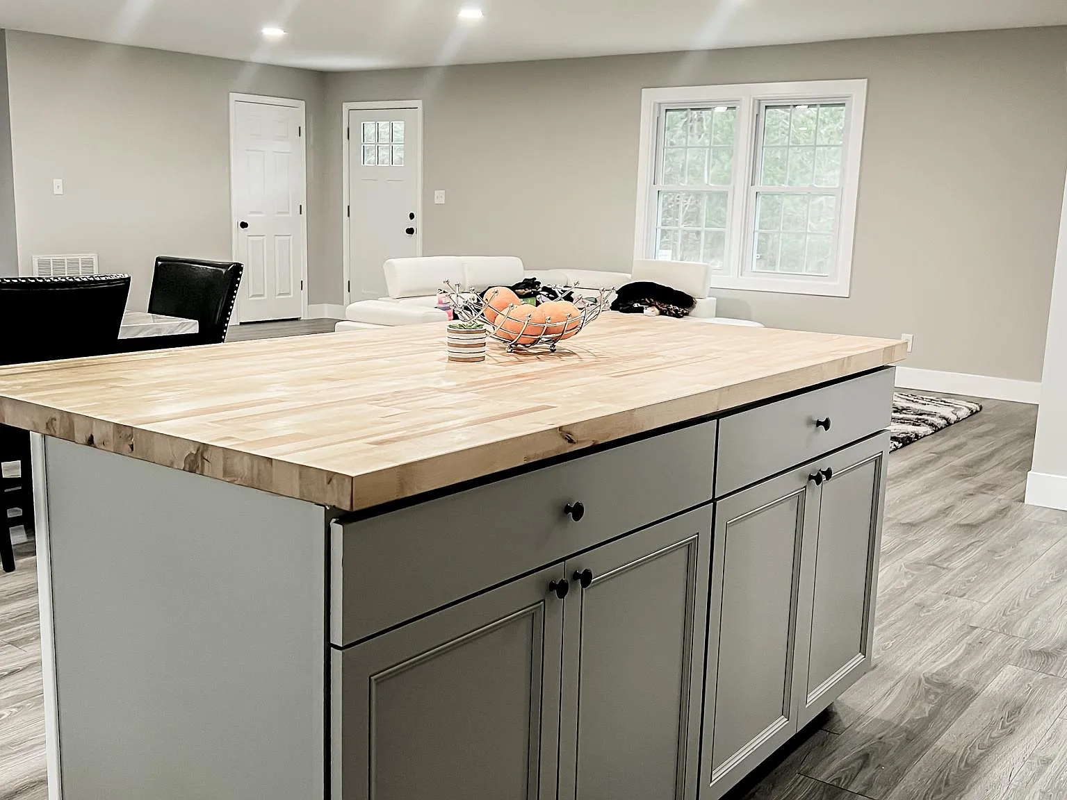 3 bed, 1800 sqft, $2,100 — Photo 3