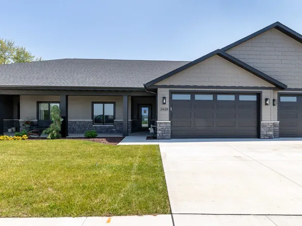 2438 Rolling Creek Ln, Dubuque, IA 52003