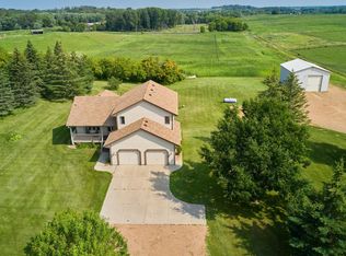2230 E 260th St, Webster, MN 55088