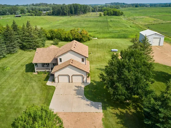 2230 E 260th St, Webster, MN 55088