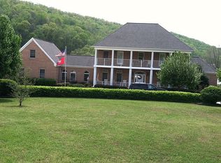 520 Mariner Point Dr, Clinton, TN 37716