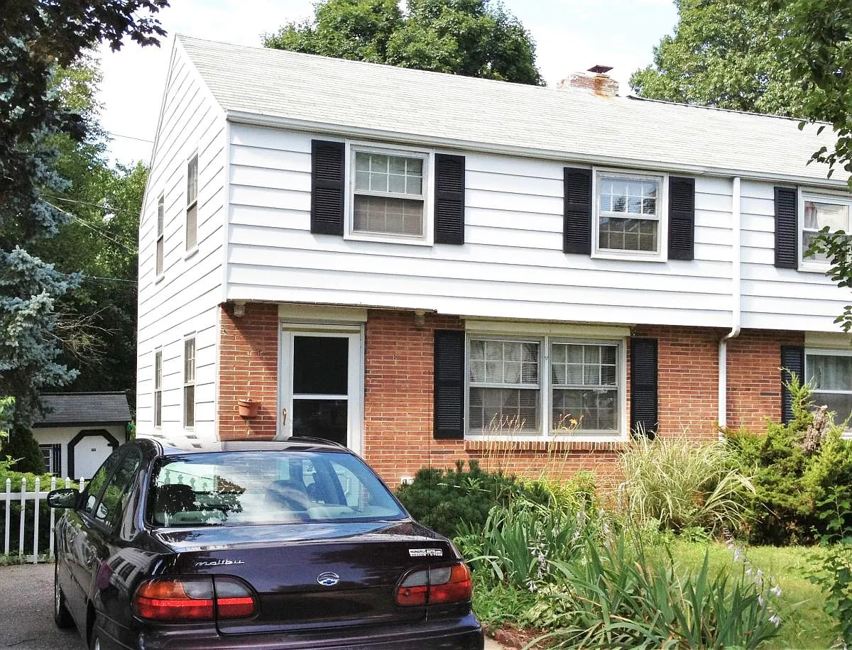 205 Elizabeth Dr photo 1