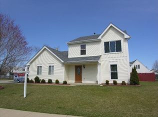 405 East Ave, Streamwood, IL 60107