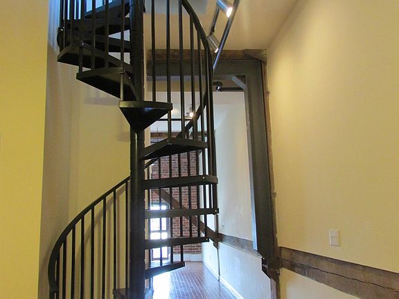 5th image of 815 Porter St APT 407