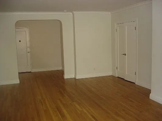 Rented by Stonehenge NYC LLC | media 11