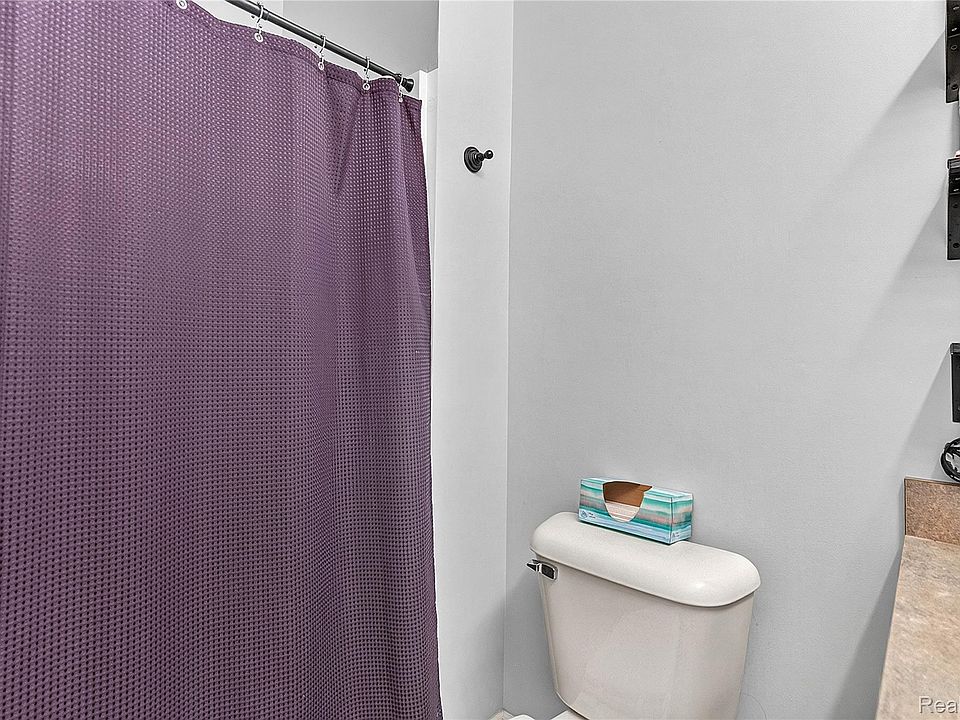 43131 Strand Dr, photo 20