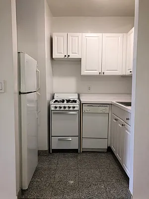 Rented by Douglas Elliman | media 27