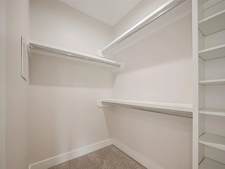 918 Saint Clair St #B — Photo 31