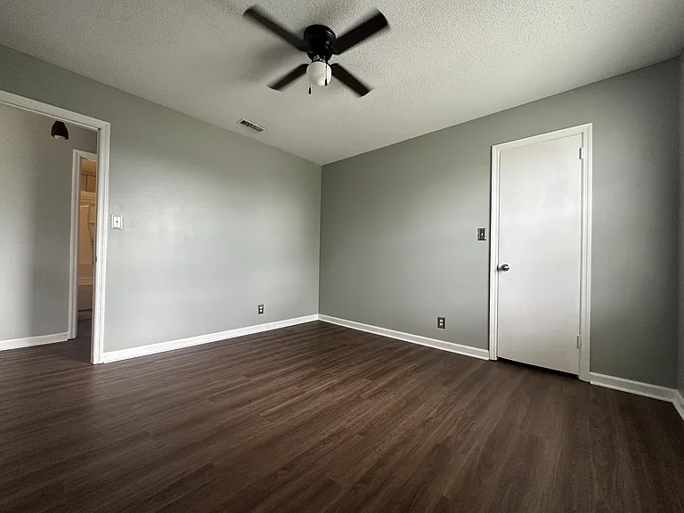 361 Dupuis Dr — Photo 17
