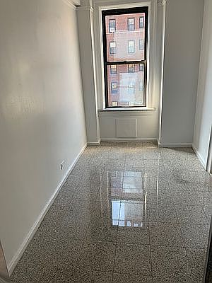 4th image of 175 W 79th St #4B