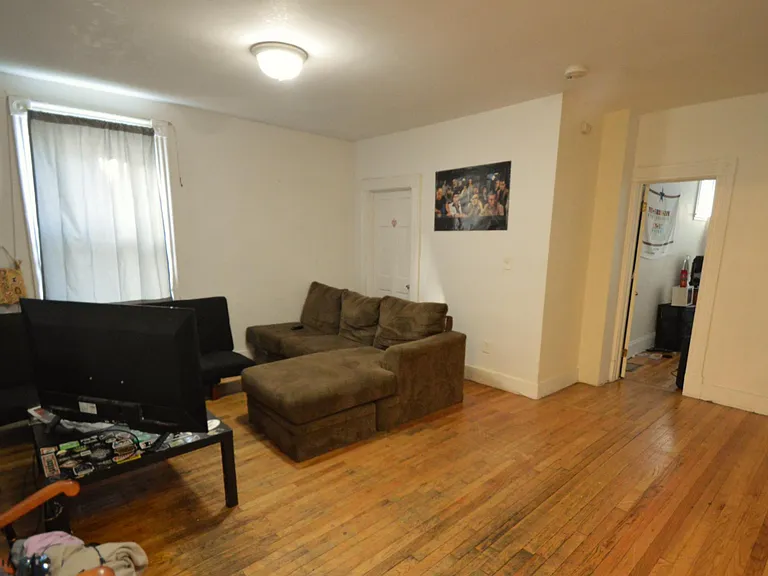21 Pratt St #2F — Photo 8