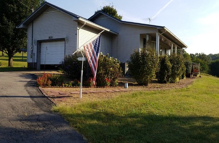 2nd image of 272 Wolfe Branch Rd