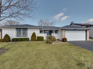 1054 Conrad Ct, Elk Grove Village, IL 60007