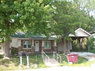 818 Summit St, Cabool, MO 65689