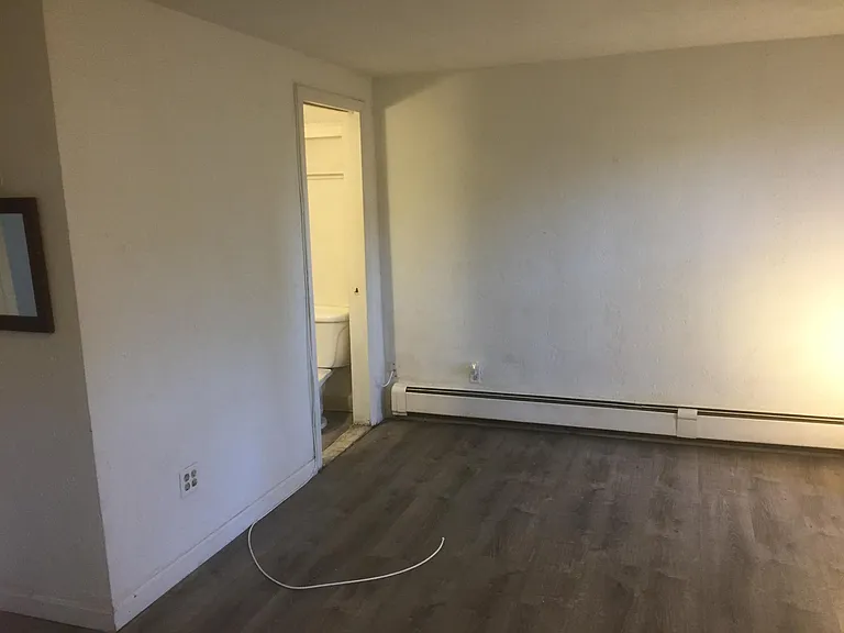 2 Everett Pl #1 — Photo 11