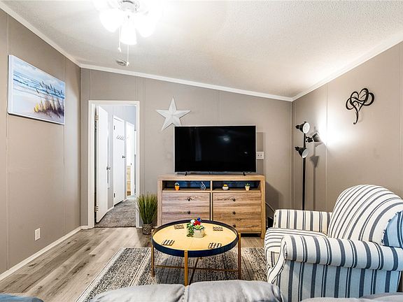 4th image of 821 Vireo Dr