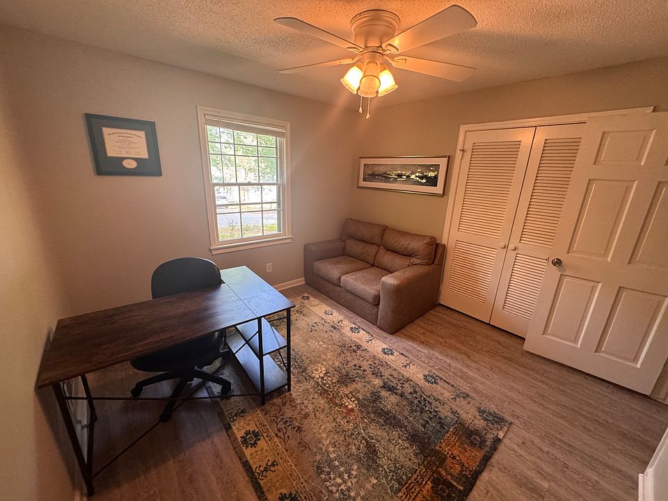 Renter's bedroom (furniture pictured will not be present)