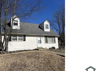 1201 Walker Ave, Saint Louis, MO 63138