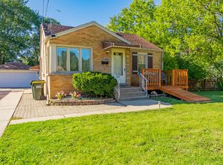 2756 Landen Dr, Melrose Park, IL