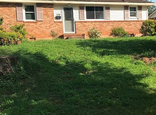 104 Revere Dr, Greensboro, NC 27407