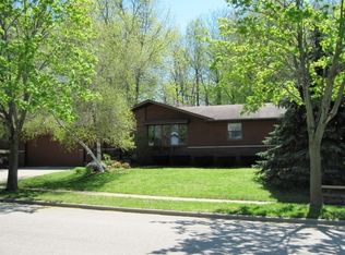 517 Muir Dr, Madison, WI 53704