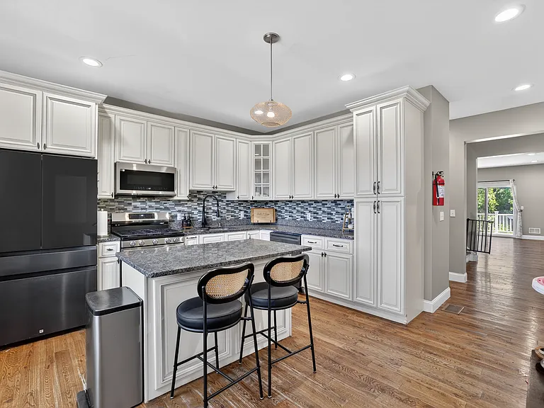 524 Harrison Ave #3 — Photo 12