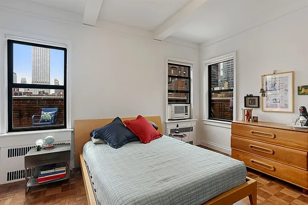 Sold by Corcoran | media 6