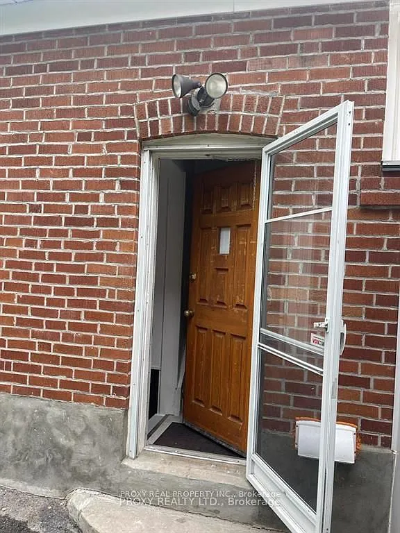 2 bed, $1,975 — Photo 1