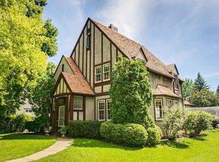 2166 Berkeley Ave, Saint Paul, MN 55105