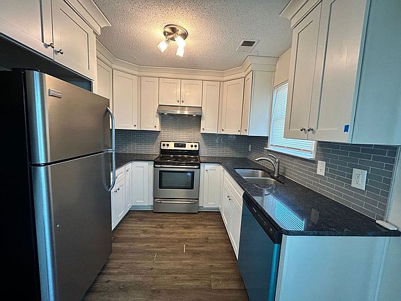 4th image of 1530 Garland Way