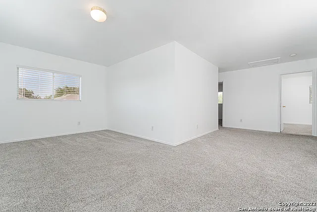 102 Mallow Grv — Photo 17