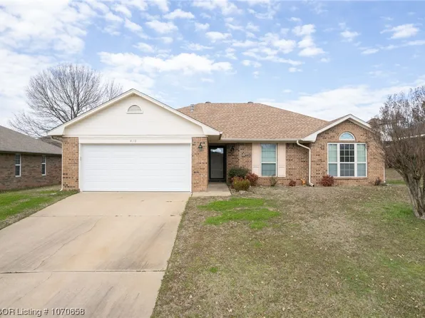 410 Crestview Dr, Van Buren, AR 72956