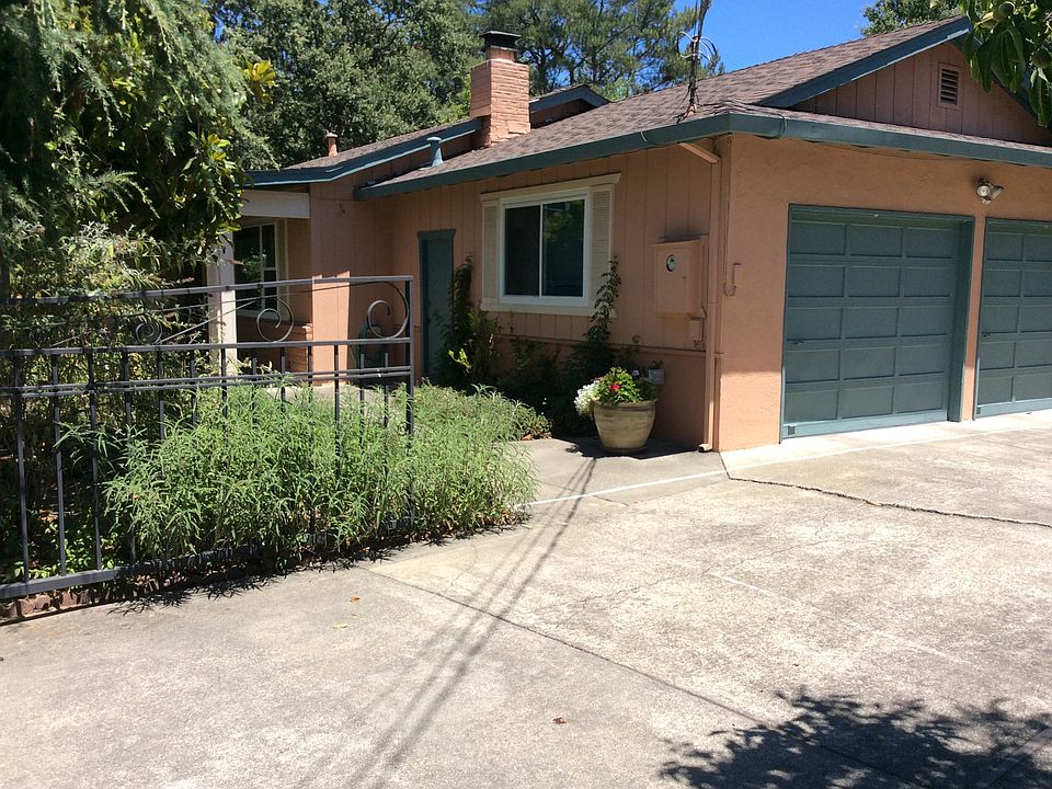 1st image of 450 Plum Tree Ct