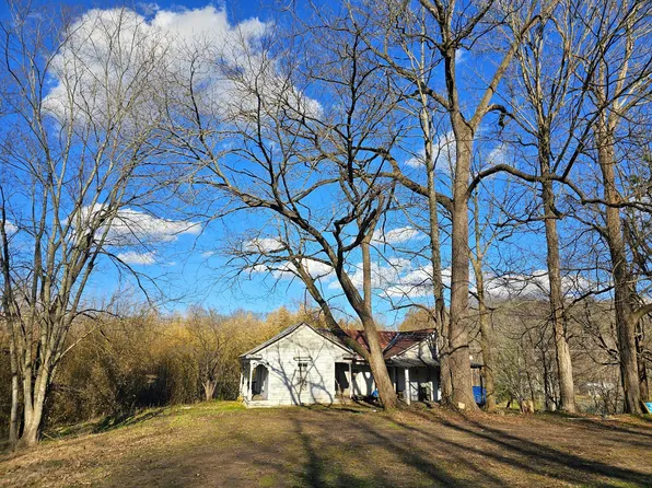 110 Lafayette Rd, Red Boiling Springs, TN 37150