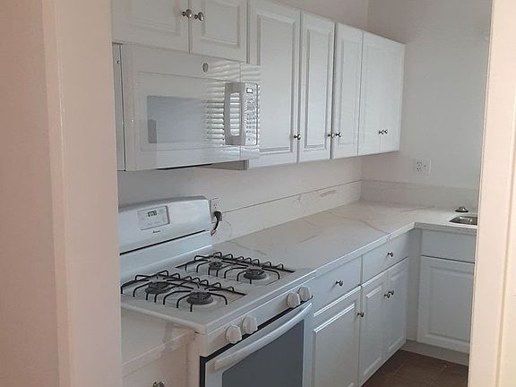 3rd image of 4466 51st St