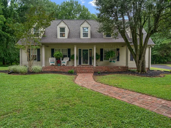 787 Drakesborough Dr, Bowling Green, KY 42103