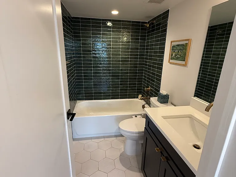 1406 Zenobia St — Photo 10